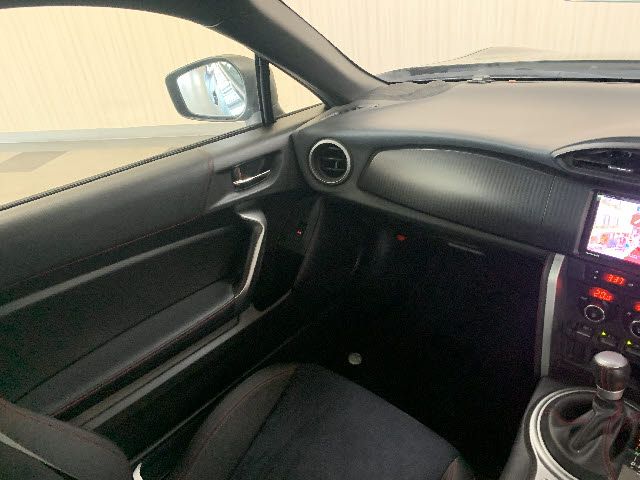 Toyota 86 2012-08 15770-1