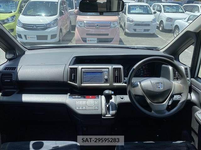 Honda STEP WGN 2013-03 286108-1