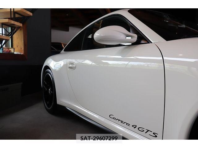 Porsche 911 2011-11 350867-9