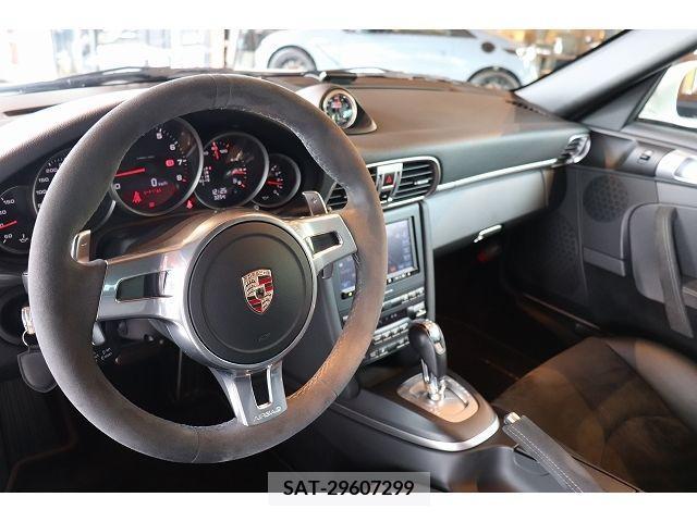 Porsche 911 2011-11 350867-20