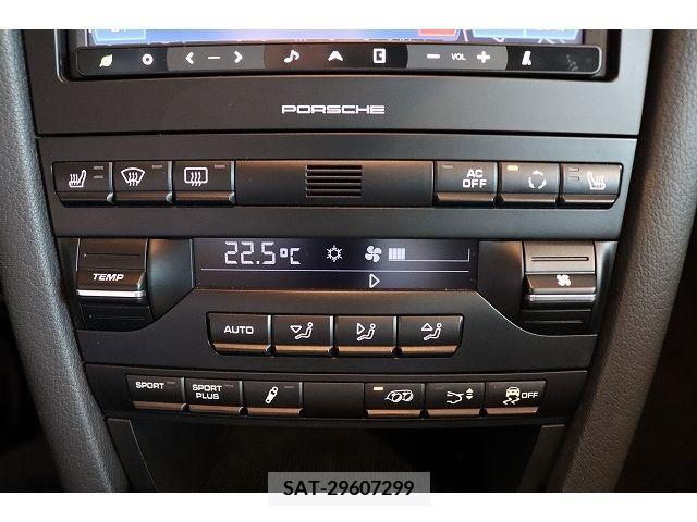 Porsche 911 2011-11 350867-23