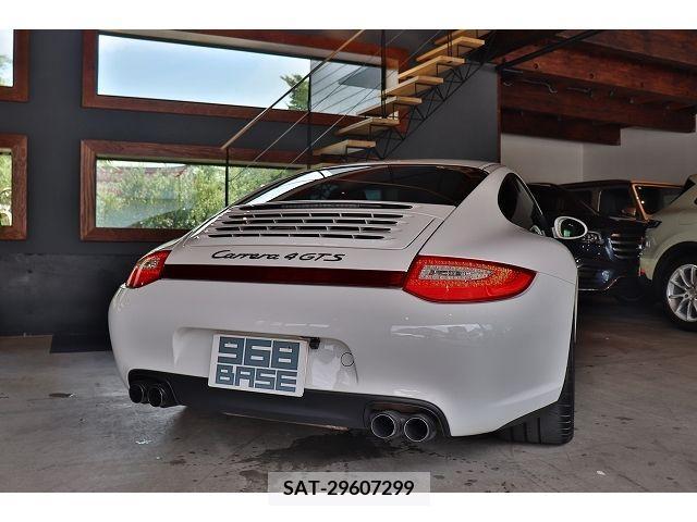 Porsche 911 2011-11 350867-7