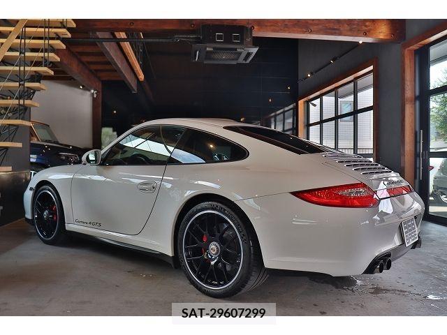 Porsche 911 2011-11 350867-3