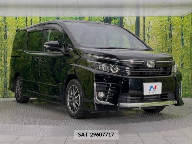 Toyota VOXY 2015-10 370435-17