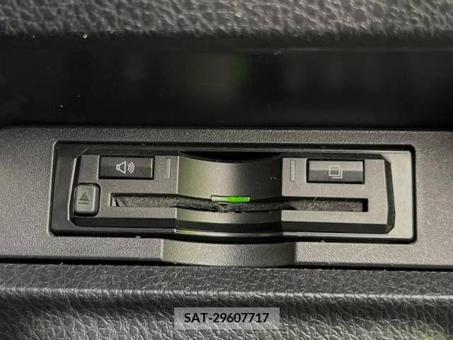 Toyota VOXY 2015-10 370435-7