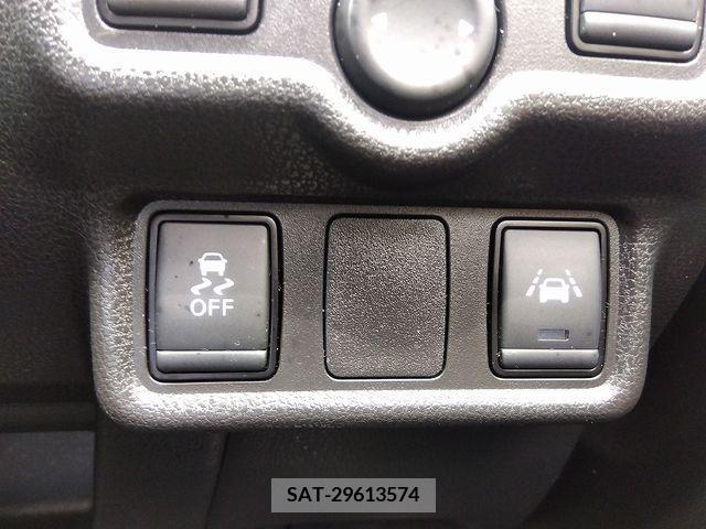Nissan NOTE 2017-03 305360-13