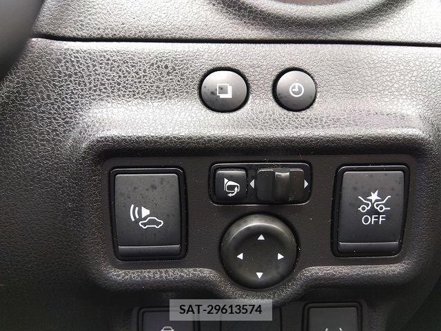 Nissan NOTE 2017-03 305360-12