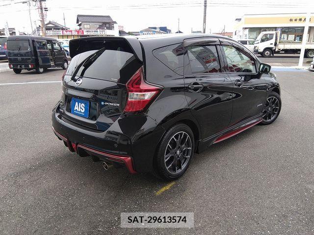 Nissan NOTE 2017-03 305360-1