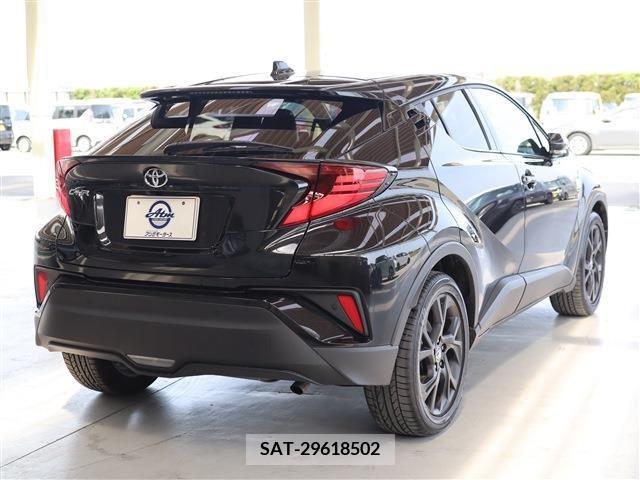 Toyota C-HR 2023-06 294867-5
