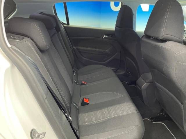 Peugeot 308 2016-11 26127-9