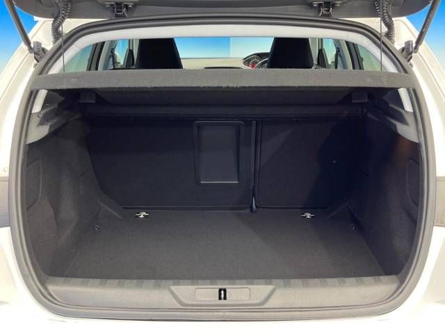 Peugeot 308 2016-11 26127-12