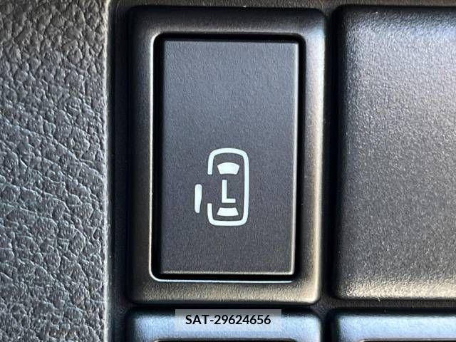 Suzuki SPACIA 2017-08 368527-4
