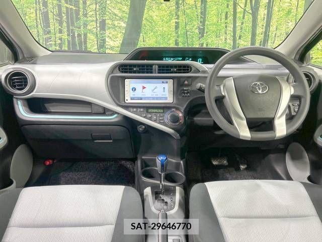 Toyota AQUA 2012-11 356265-1