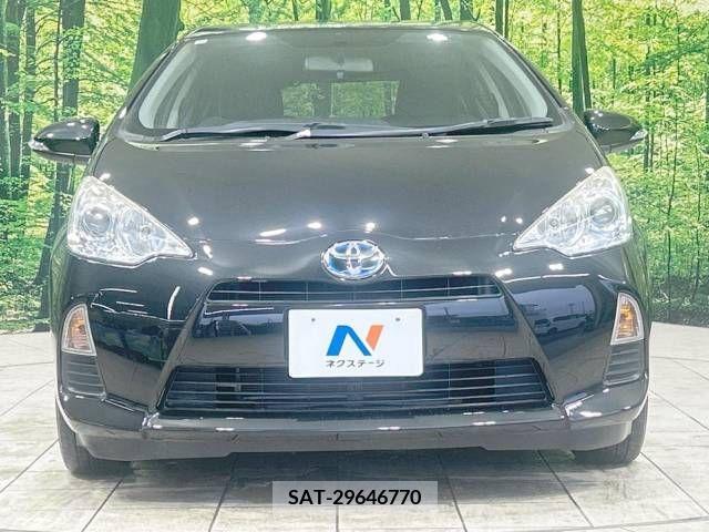 Toyota AQUA 2012-11 356265-14