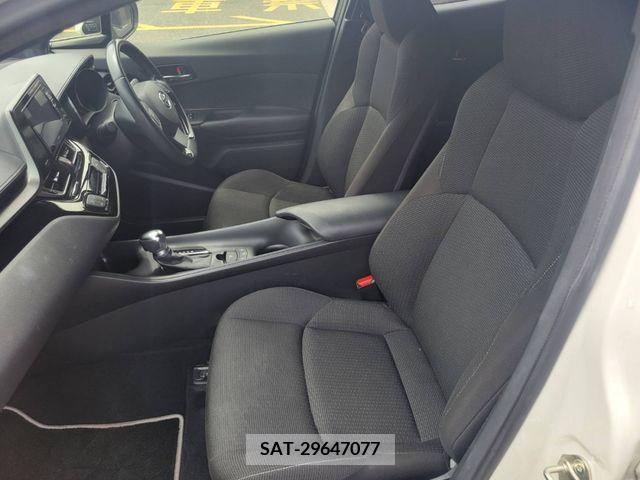 Toyota C-HR 2018-02 264056-19