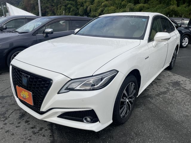 Toyota CROWN SEDAN 2018-10 13508-0
