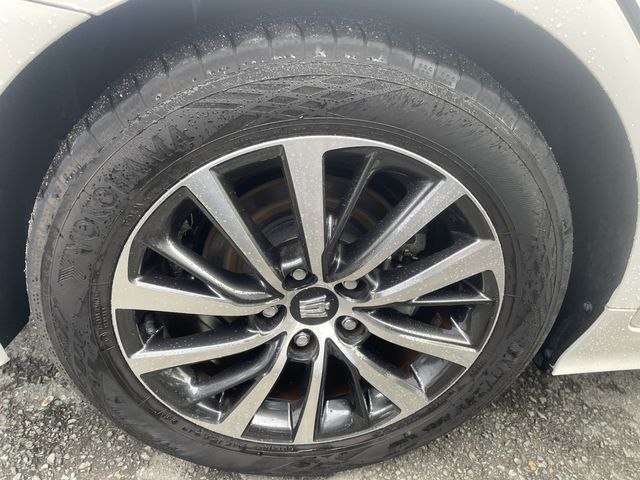 Toyota CROWN SEDAN 2018-10 13508-21