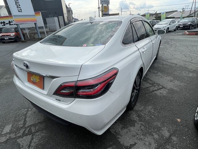 Toyota CROWN SEDAN 2018-10 13508-2
