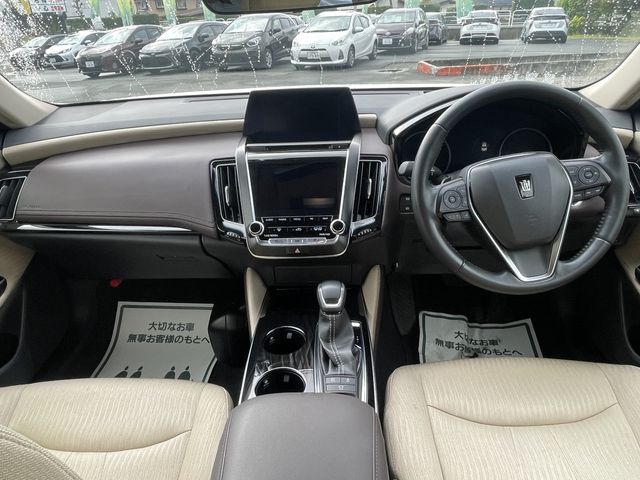 Toyota CROWN SEDAN 2018-10 13508-3