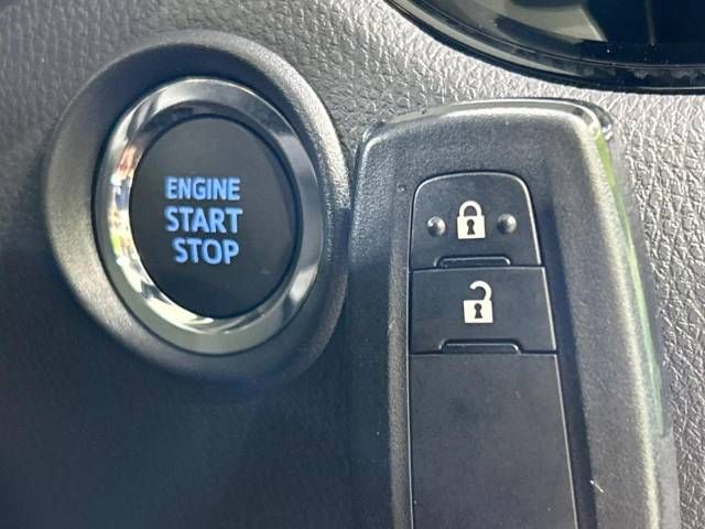 Toyota C-HR 2023-06 18060-7