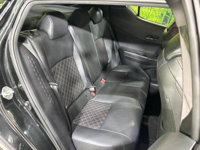 Toyota C-HR 2023-06 18060-9