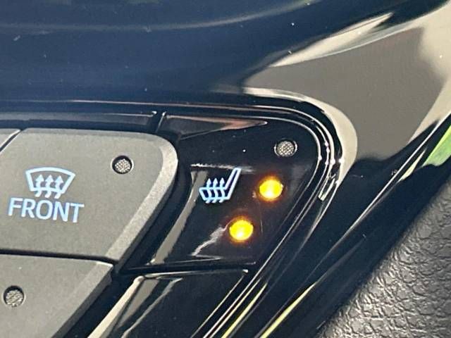 Toyota C-HR 2023-06 18060-5