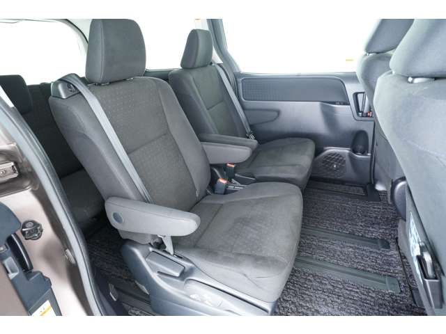Toyota NOAH 2015-06 3284-8