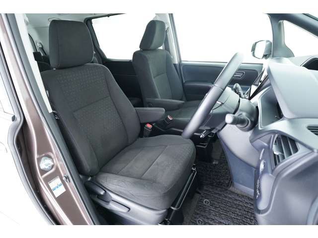 Toyota NOAH 2015-06 3284-7