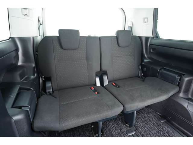 Toyota NOAH 2015-06 3284-9