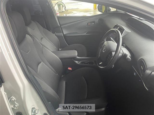 Toyota PRIUS 2021-01 202147-19