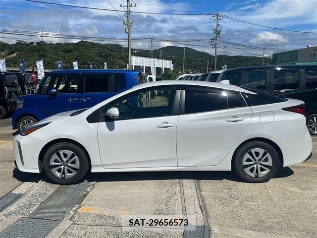 Toyota PRIUS 2021-01 202147-7