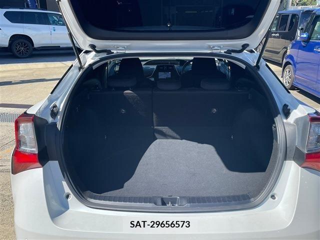Toyota PRIUS 2021-01 202147-4