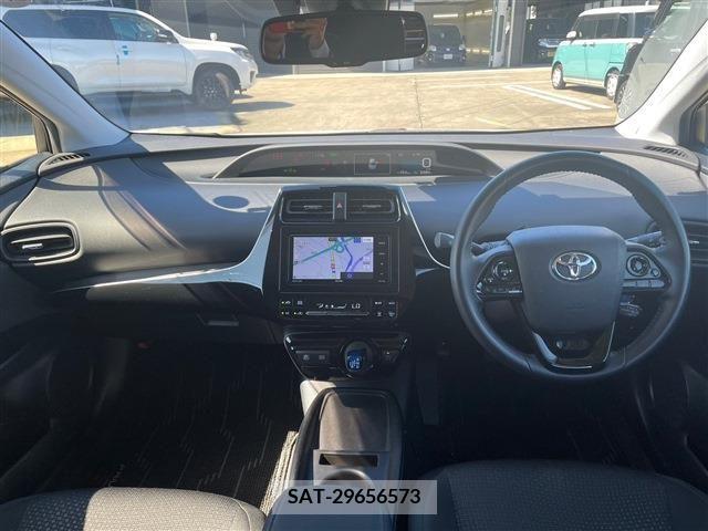 Toyota PRIUS 2021-01 202147-1