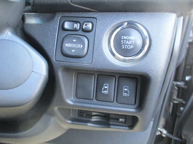 Toyota HIACE VAN 2019-01 5406-17