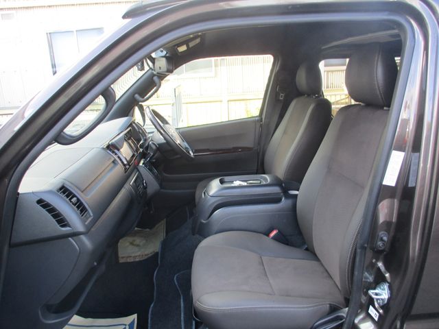 Toyota HIACE VAN 2019-01 5406-12