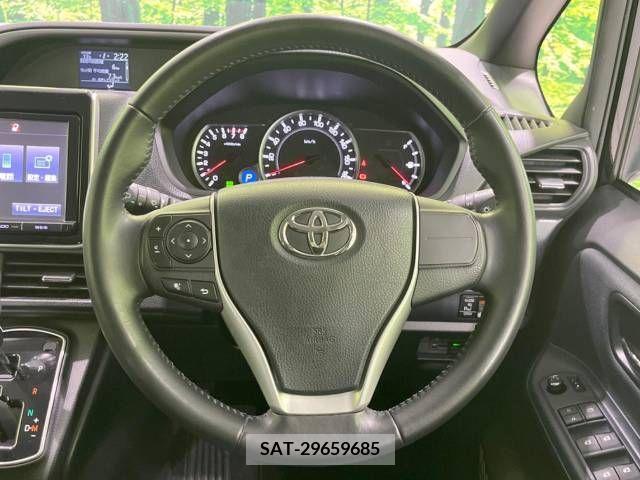 Toyota VOXY 2015-06 337663-8