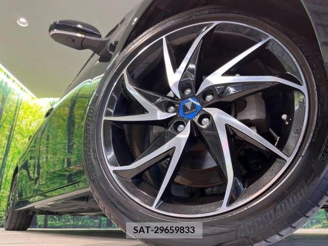 Toyota PRIUS 2020-10 322467-13