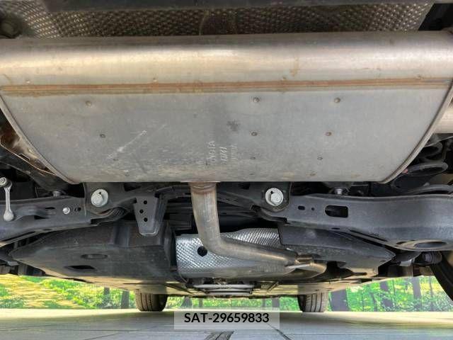 Toyota PRIUS 2020-10 322467-19