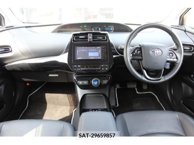 Toyota PRIUS 2020-10 322486-1