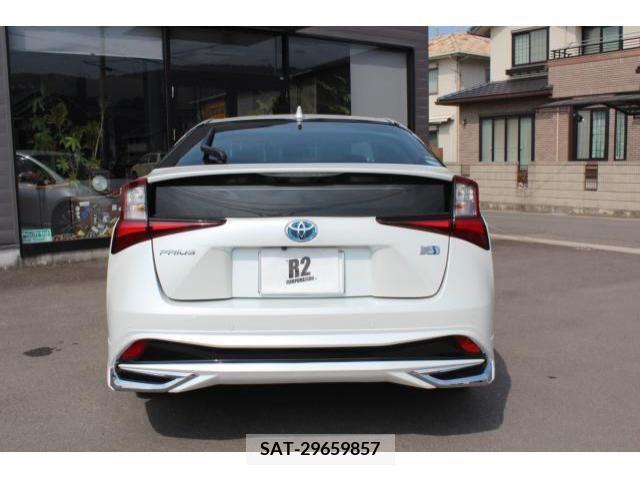 Toyota PRIUS 2020-10 322486-10