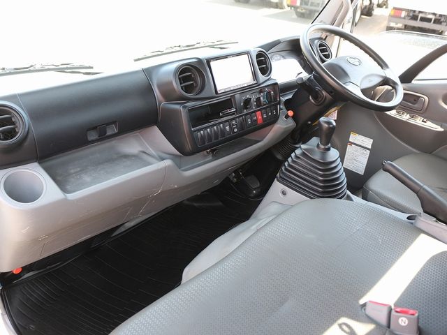 Hino DUTRO 2014-08 193345-27