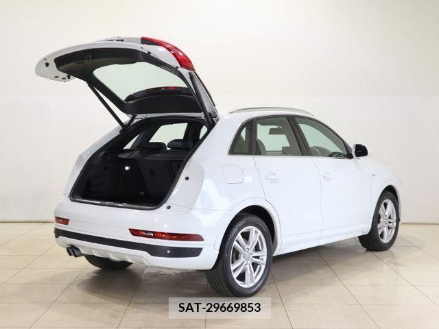 Audi Q3 2017-11 317821-8