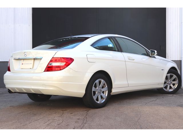 Mercedes Benz C-CLASS 2012-06 823-6