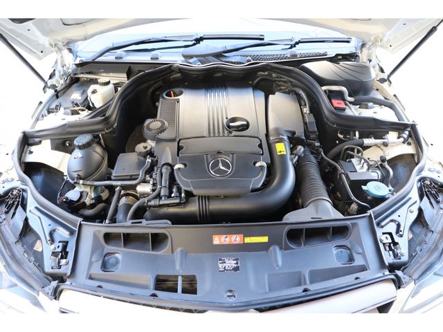 Mercedes Benz C-CLASS 2012-06 823-13