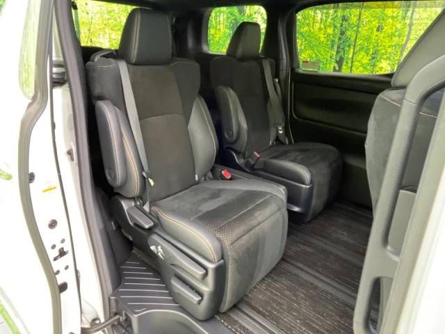 Toyota ALPHARD 2020-10 26435-9