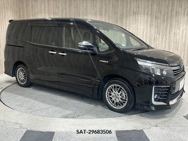 Toyota VOXY HYBRID 2017-02 381746-2