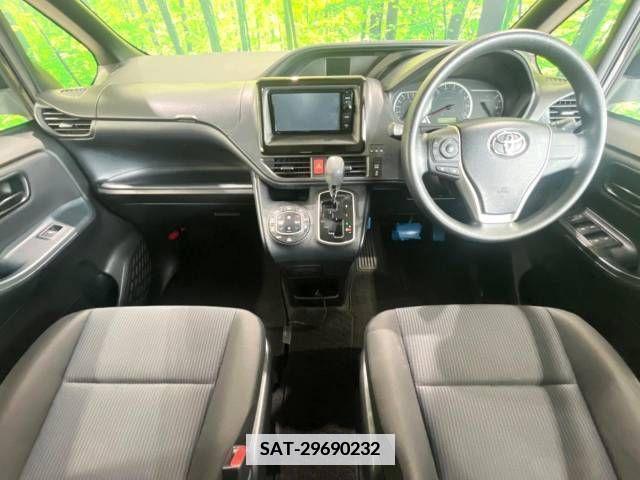 Toyota VOXY 2016-03 340668-1