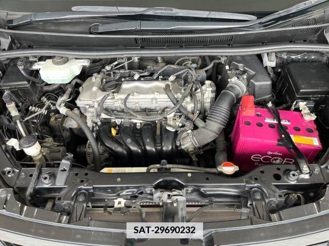 Toyota VOXY 2016-03 340668-19