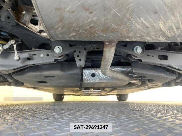 Toyota PRIUS 2017-08 366390-19