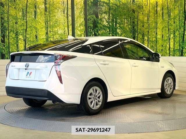 Toyota PRIUS 2017-08 366390-17